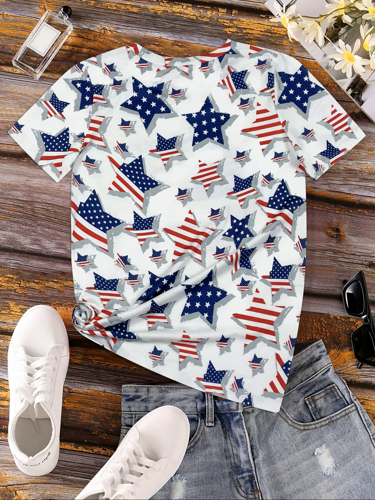 Independence Day Flag Print Tee – Effortless Patriotic Style